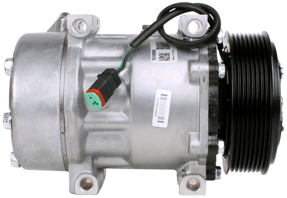 7010558