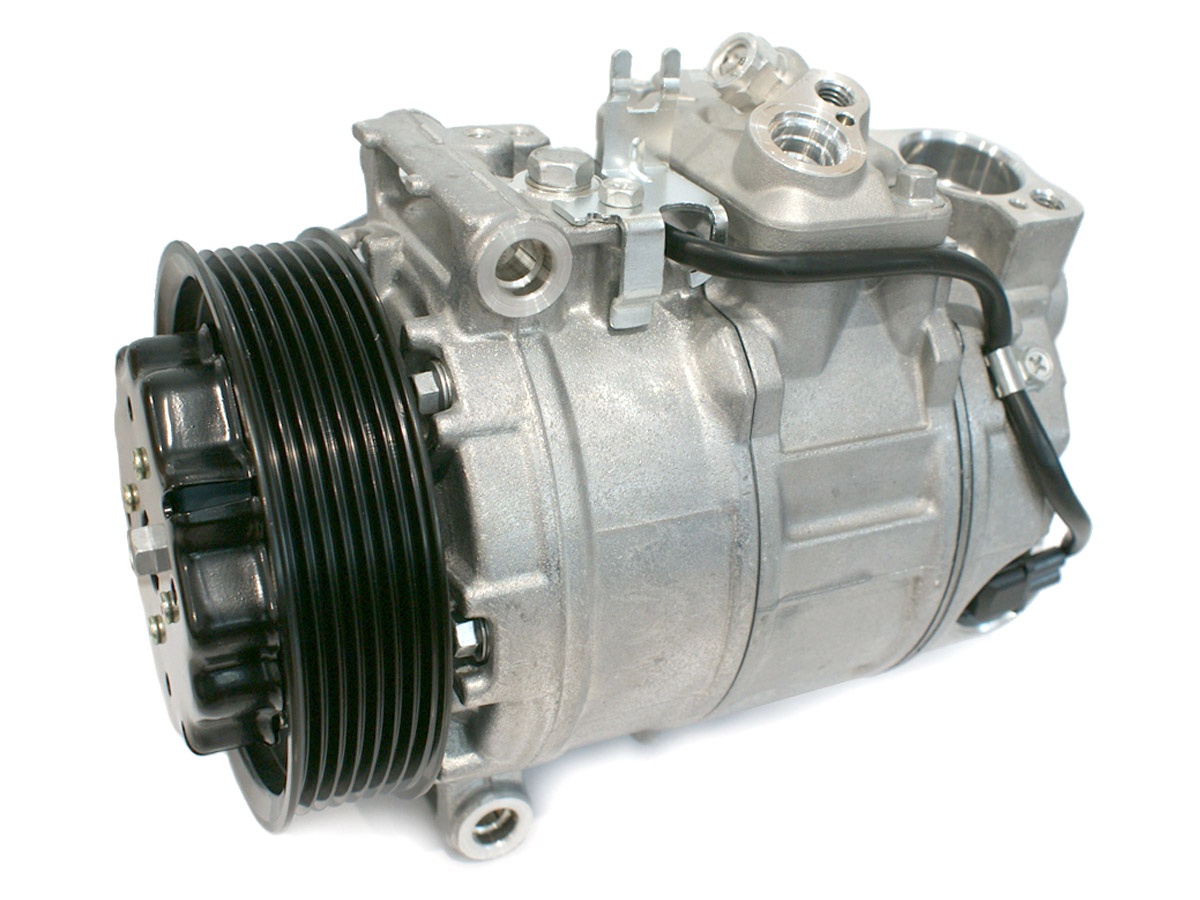 EKL38971